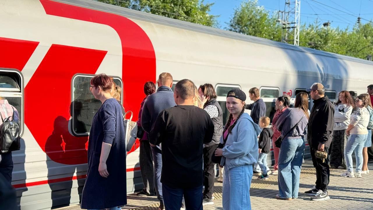 Из Мурманской области в Крым отправилась пятая группа участников программы &quot;Дети Арктики&quot;