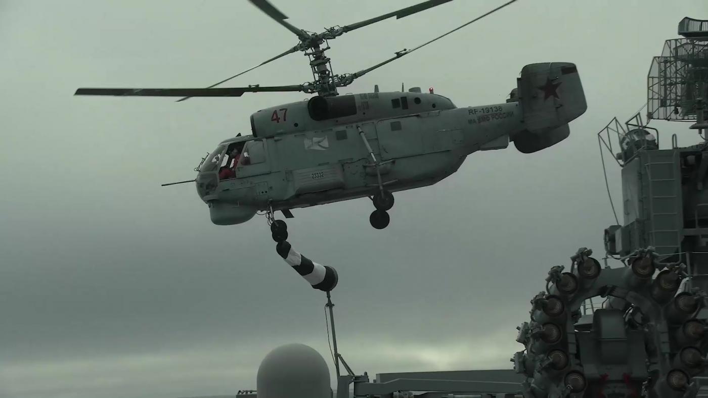 Боевые корабли Северного флота отработали поиск подводных лодок в Арктике