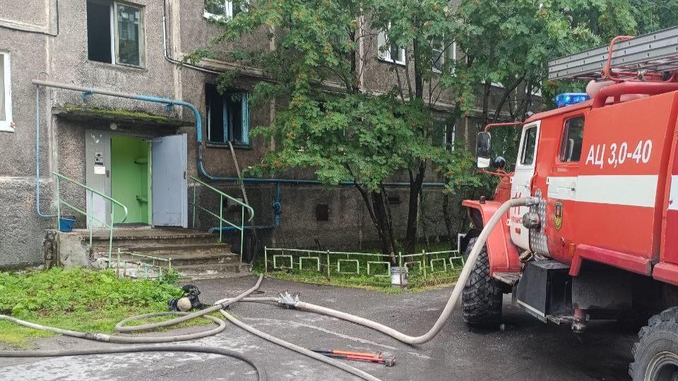 Из горящего дома в Мурманске эвакуировали 18 человек
