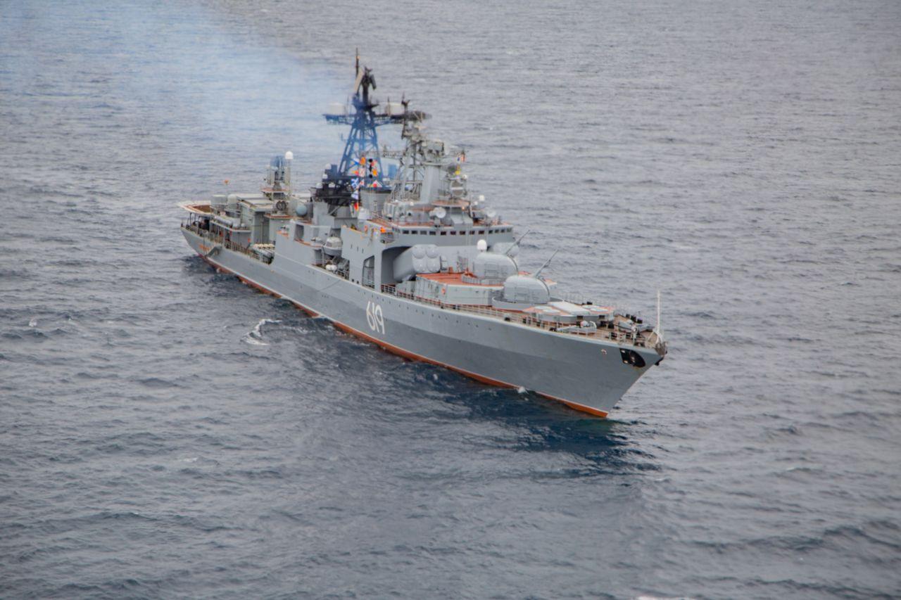 Отряд кораблей Северного флота достиг Карского моря
