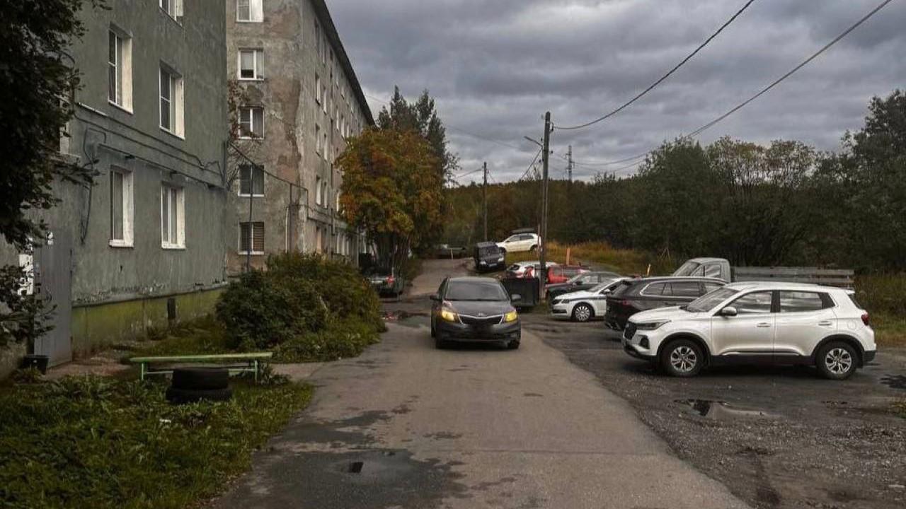 Пострадавшего в результате ДТП ребенка в Мурманске на Полухина доставили в больницу