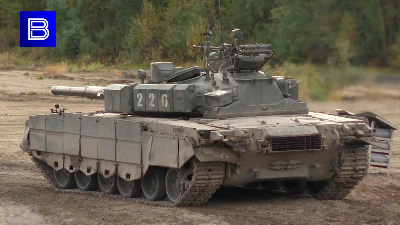 Губернатор Андрей Чибис поздравил служащих танковых войск с профессиональным праздником
