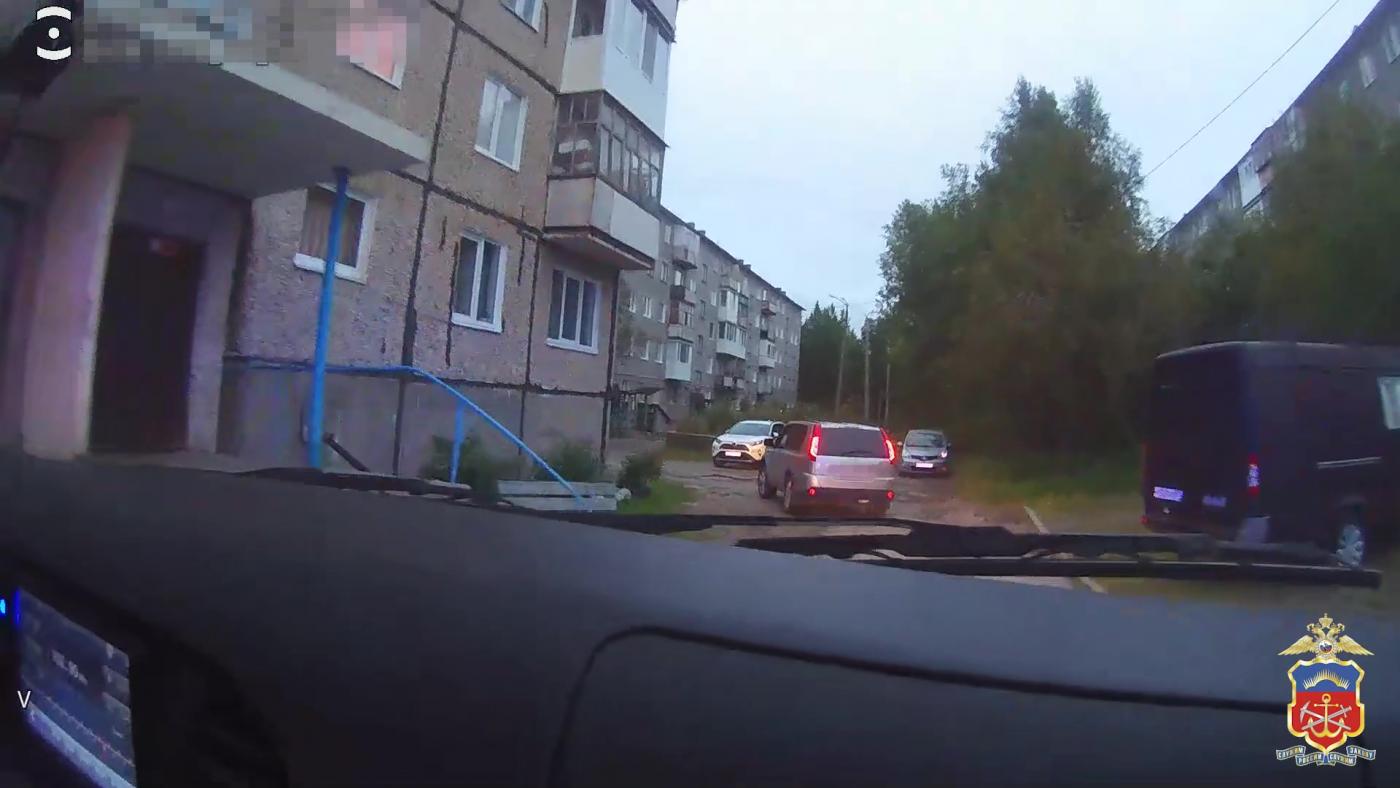 В Мончегорске пьяный водитель устроил погоню с полицейскими