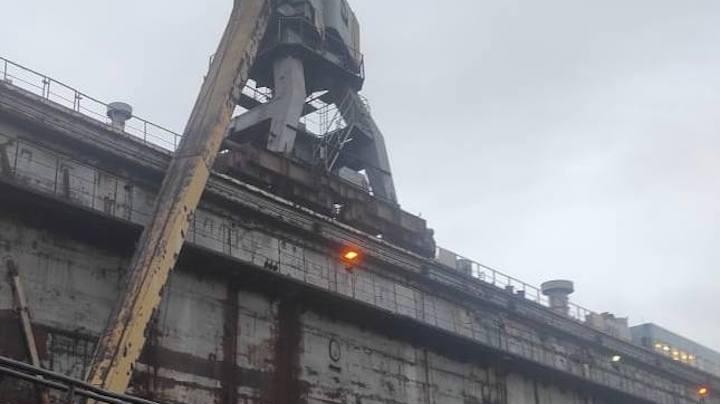 Северо-Западная транспортная прокуратура организовала проверку в мурманском морском порту после падения металлоконструкции