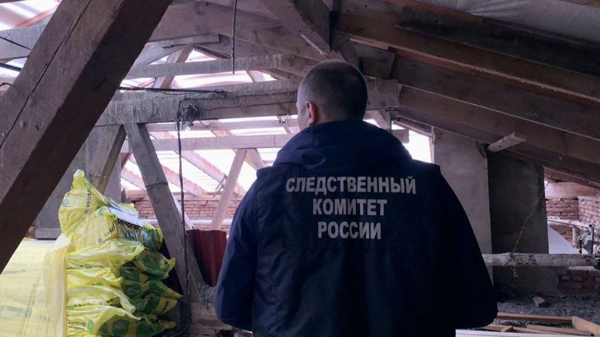 Рабочий погиб от падения с крыши в Мончегорске
