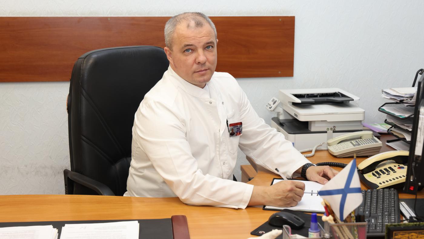 В госпиталь флота из &quot;крылатой пехоты&quot;