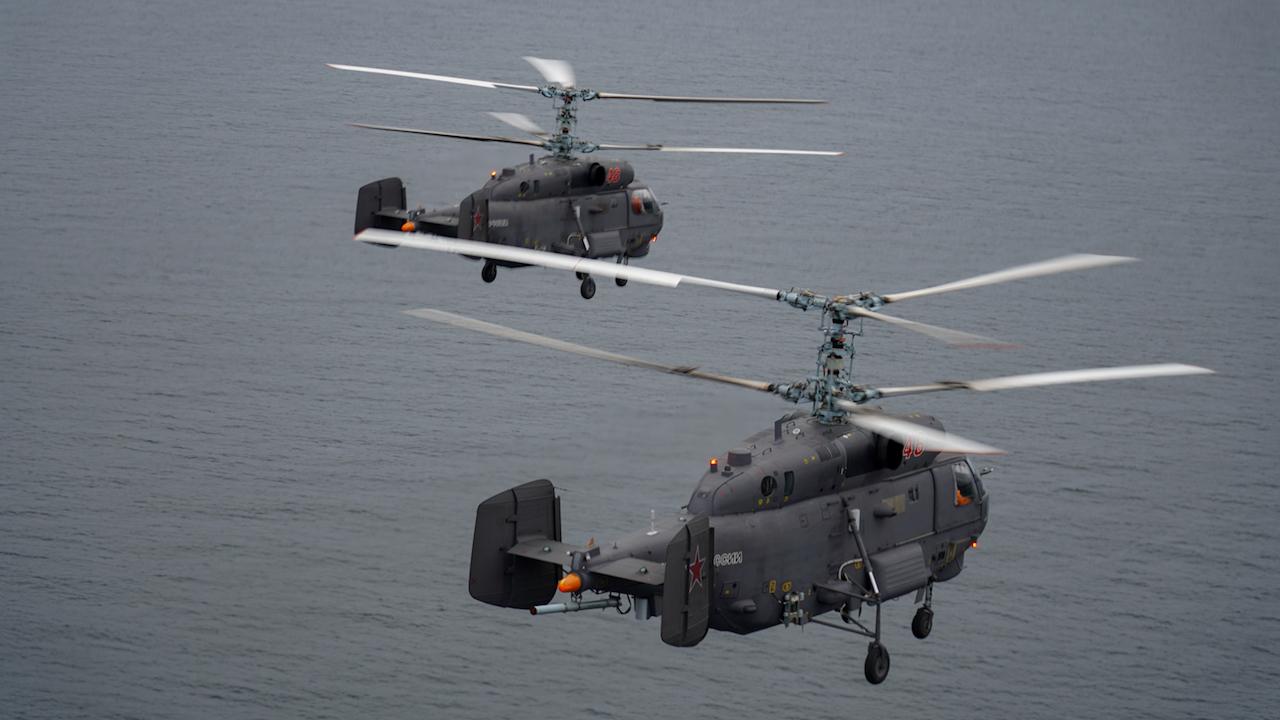 Летчики Северного флота отработали в Баренцевом море поиск подводных лодок