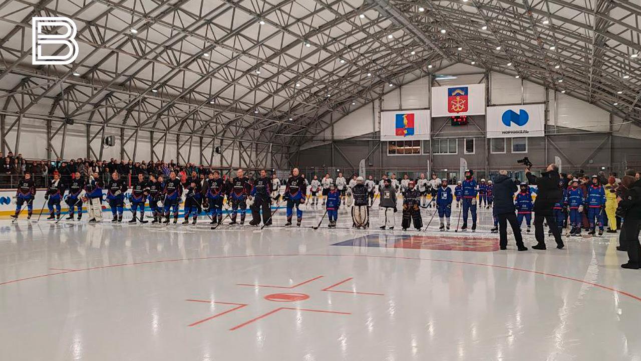 В Мончегорске открыли новую всесезонную ледовую арену &quot;Имандра&quot;