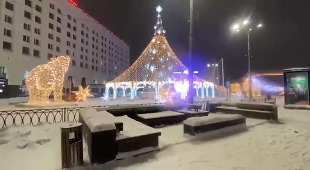 Огни на главной елке Мурманска зажгут 16 ноября