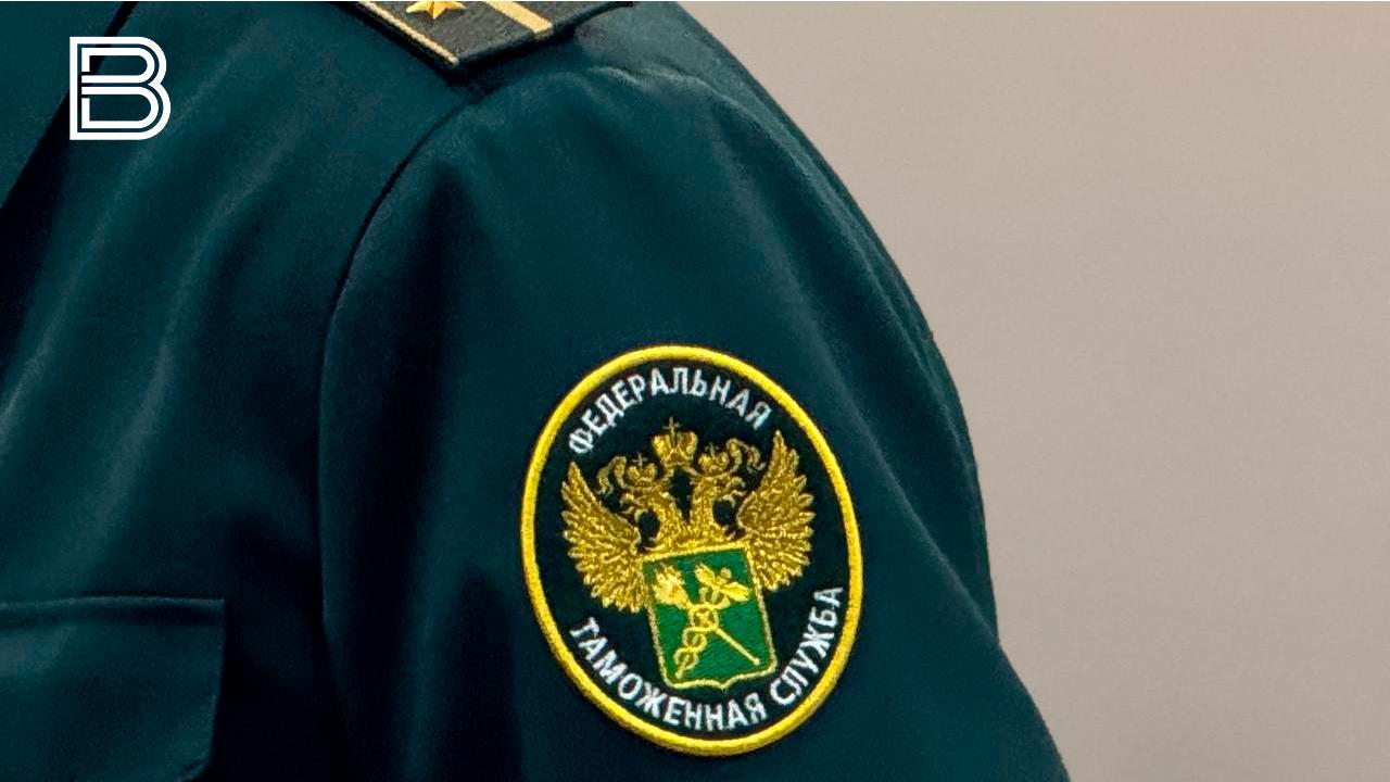 Мурманские таможенники обнаружили в автомобиле гражданина Финляндии сигареты и дисплей