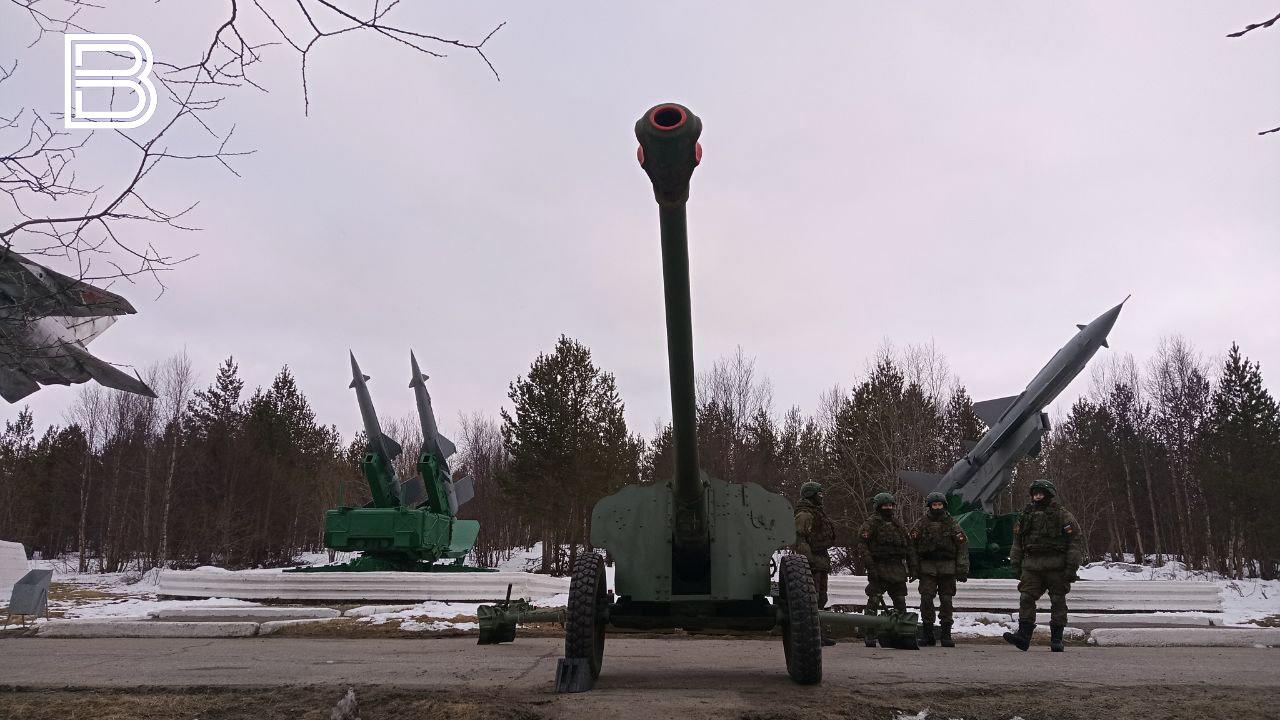 Андрей Чибис: знания и умения ракетчиков и артиллеристов служат опорой обороноспособности России