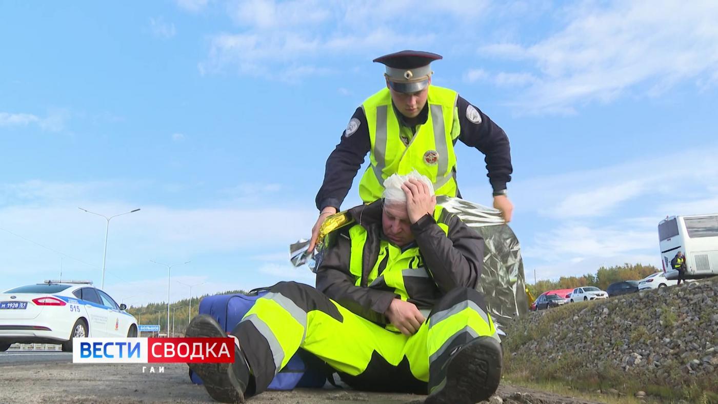 Давать таблетки нельзя, реанимировать – можно. Полицейские готовы оказать первую помощь на дороге