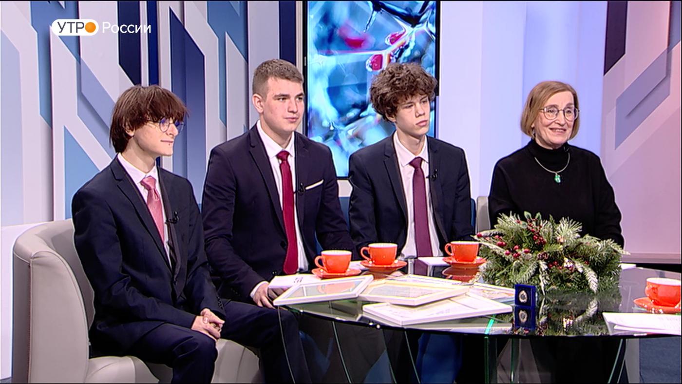 &quot;Утро России&quot;: артисты мурманского ансамбля &quot;Непоседы&quot; о способах достучаться до слушателя