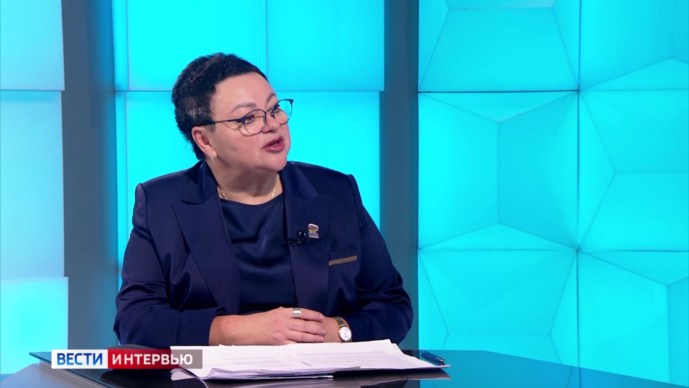 Об укрупнении образовательных организаций региона — в интервью с Еленой Меркушовой