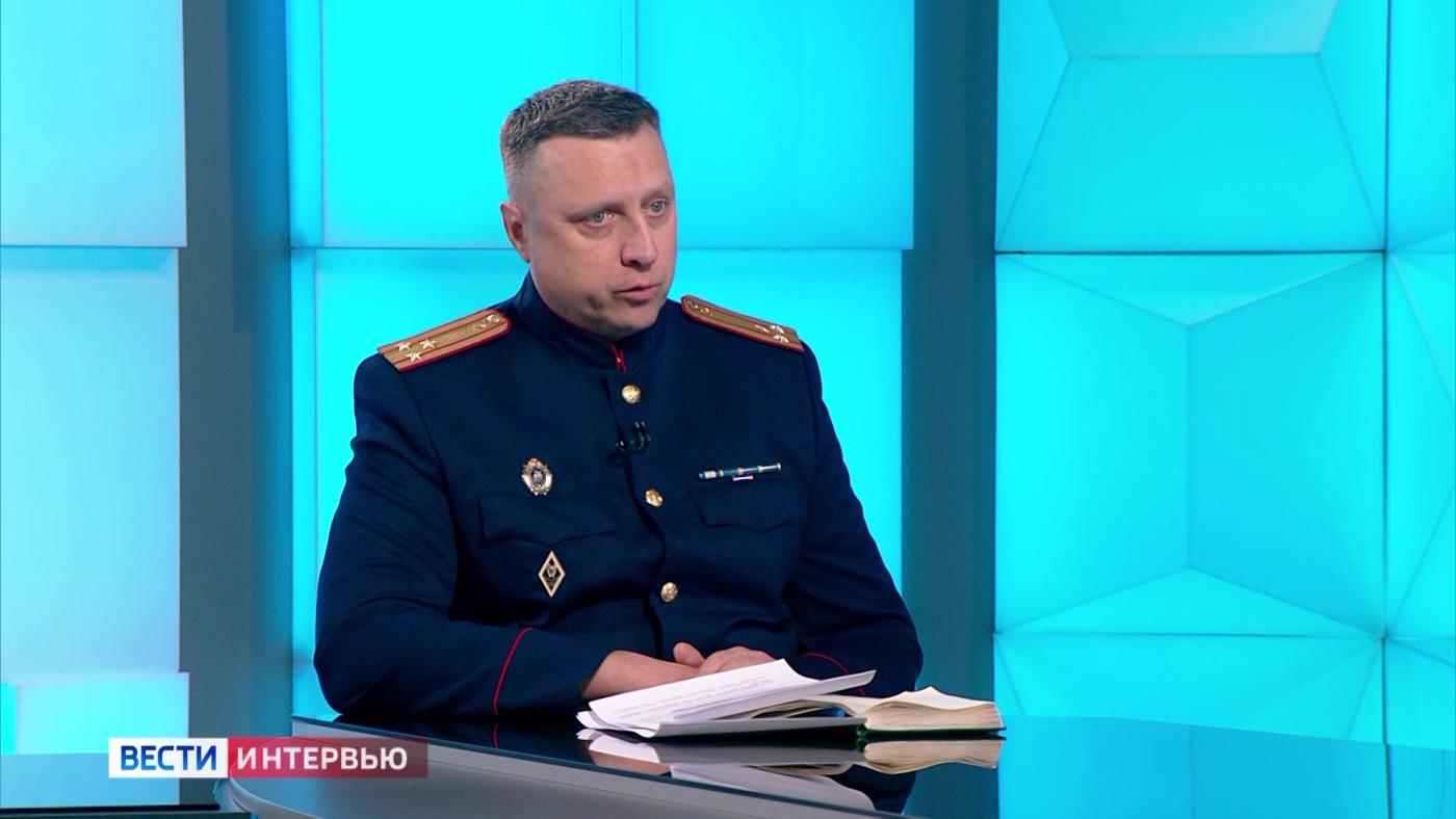 О борьбе с коррупцией и ее субъектах — в интервью с представителем следственного комитета Ильей Пуховым