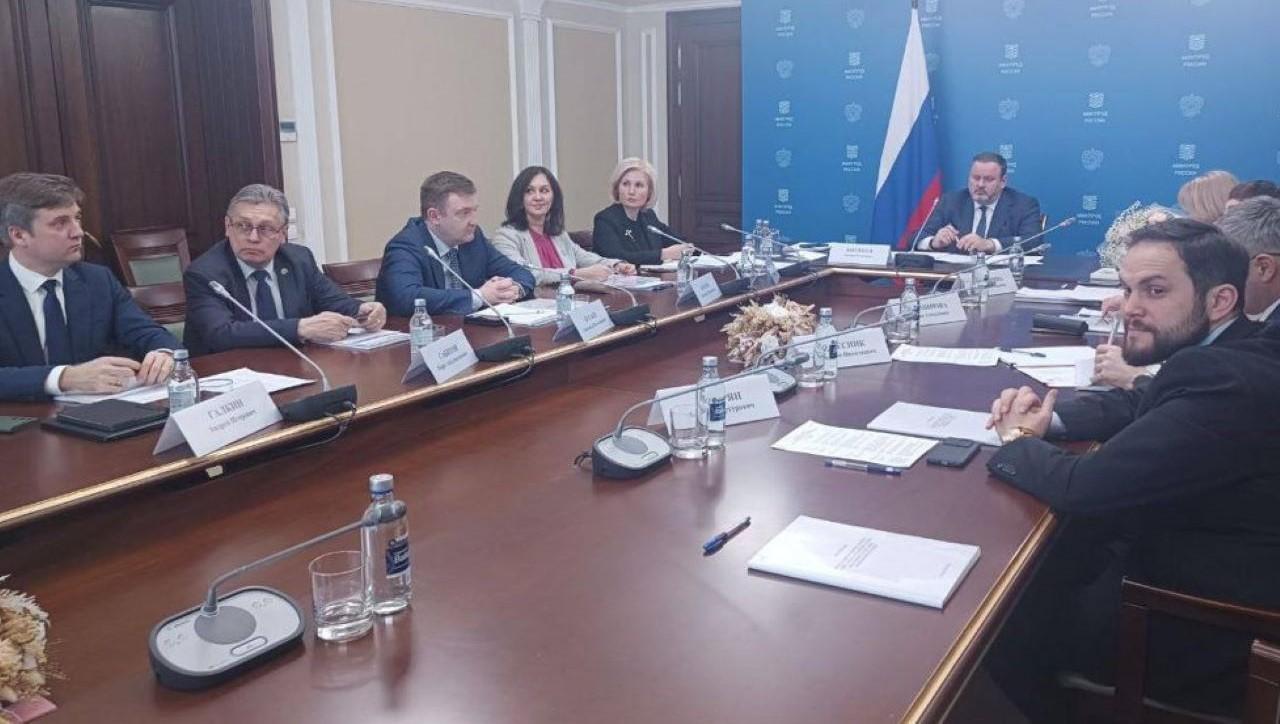 Фонд поддержки детей утвердил комплекс мер на 2026 год, включив новые направления помощи