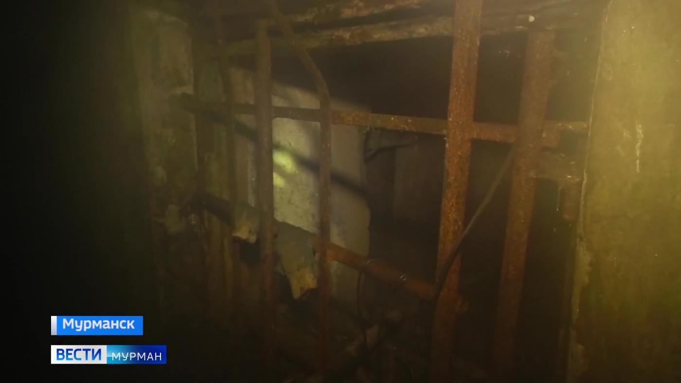 Плесень, комары и зловонный пар: дом на Терском, 9 погряз в коммунальных проблемах