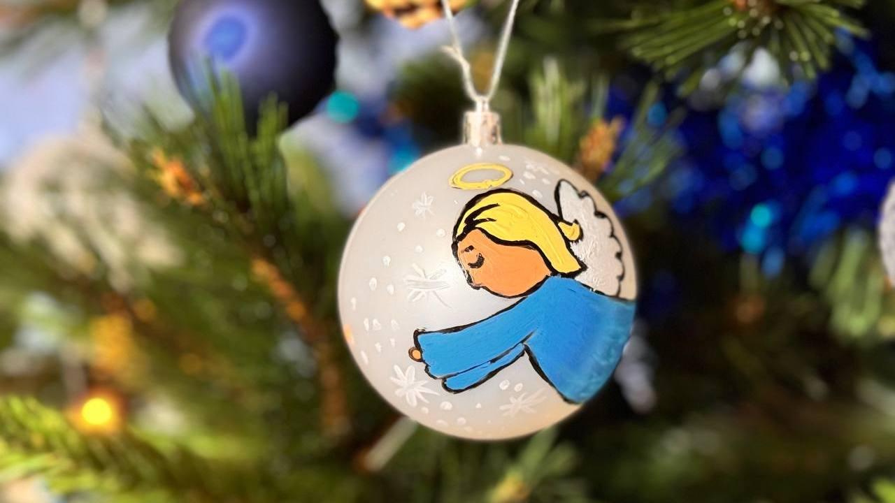 Волонтеры передали подопечным социальных учреждений "Колыбель" и "Дети-ангелы Мурмана" сладкие подарки