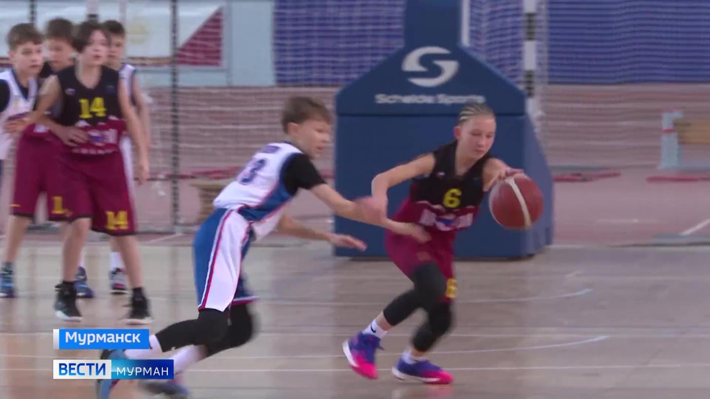 От молодежи — легенде, от легенды — молодежи: баскетболисты Северо-Запада встретились на турнире памяти Виктора Блохина