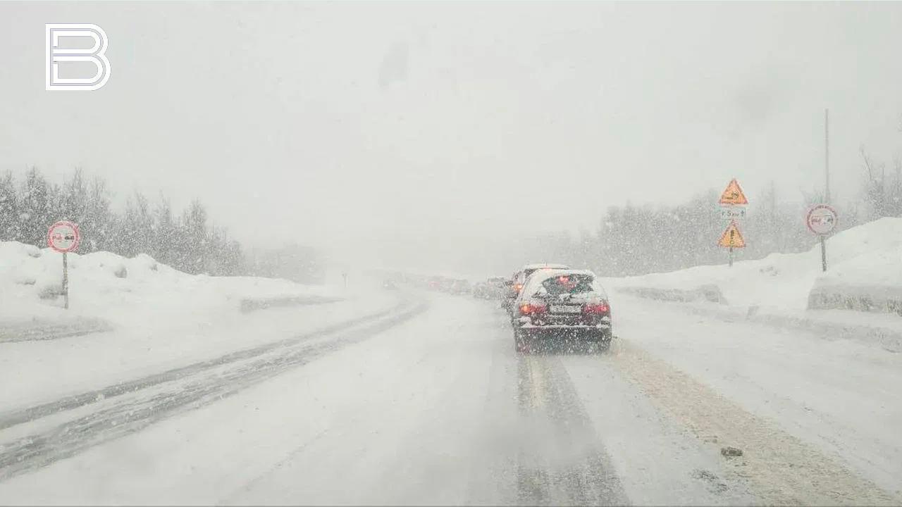 Проезд по "Серебрянке" и автоподъезду к Териберке открыт