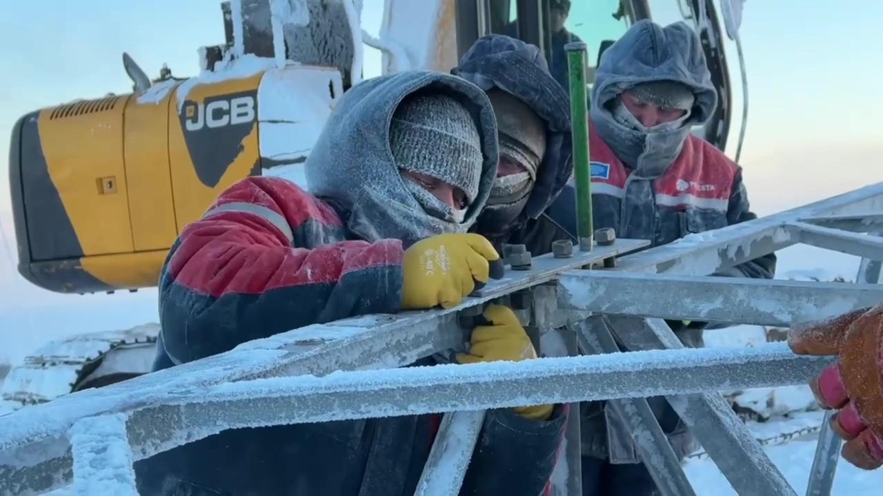 В Мурманской области заменят еще одну поврежденную опору ЛЭП